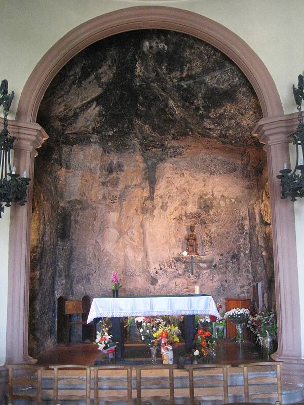 Santa Cova - jaskya ako oltr