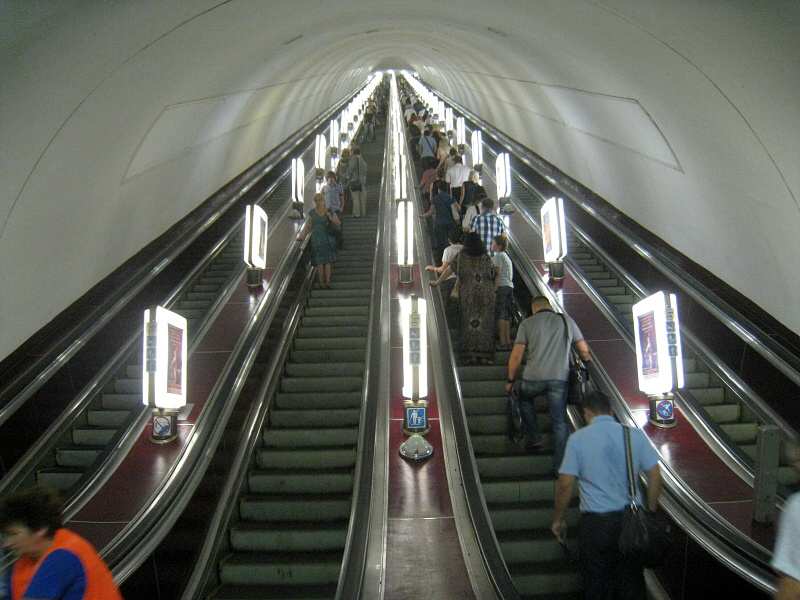 Eskaltor na stanici metra Chreatik