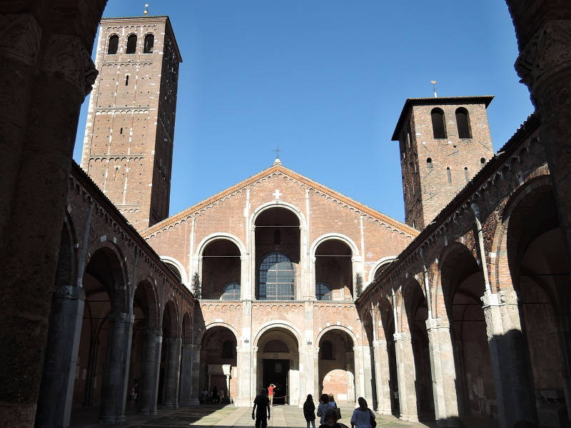 Bazilika sv. Ambrza (Basilica di Sant'Ambrogio)