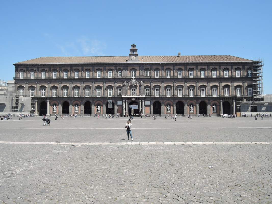 Krovsk palc (Palazze Reale di Napoli)