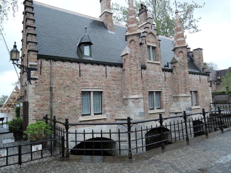 Sashuis - historický domček pri Jazierku lásky (Minnewater)