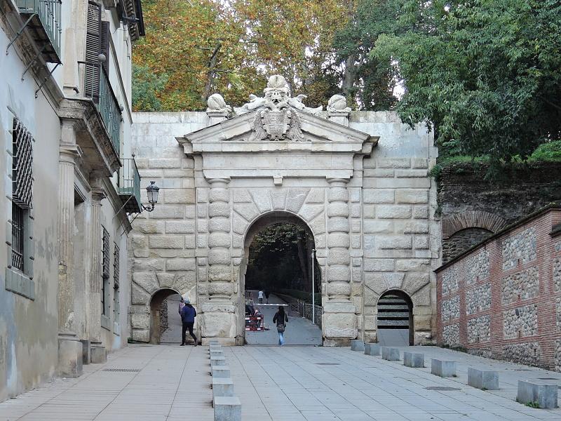 Brna s grantovmi jablkami(Puerta de las Granadas)