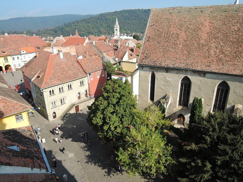 Výhľad z veže - Evanjelický kostol a námestie Piata Muzeului