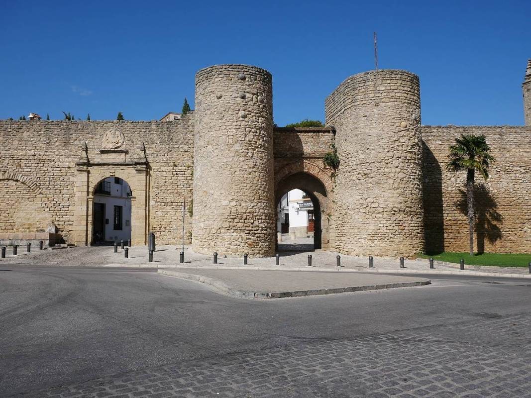 Arabsk opevnenie a vstupn brna Almocobar(Puerta de Almocabar)