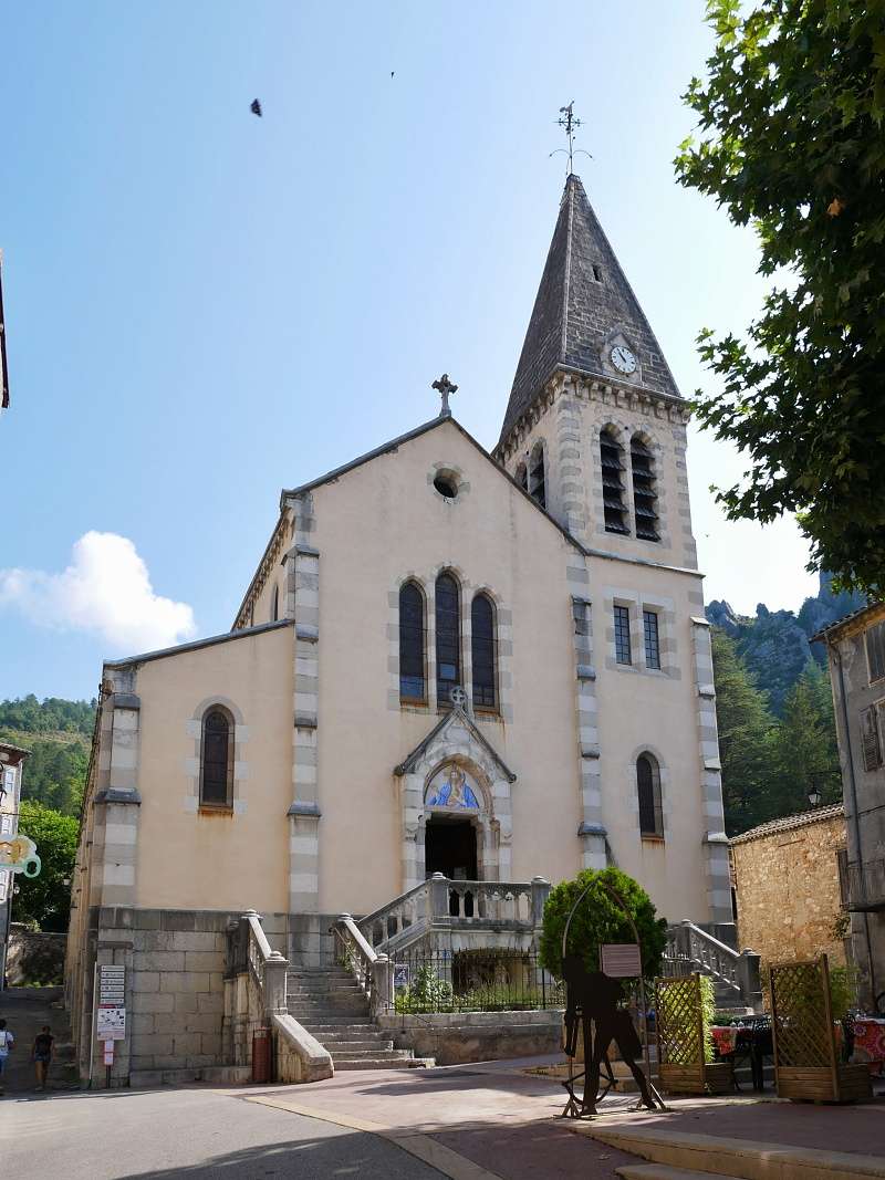 Castellane - kostolk