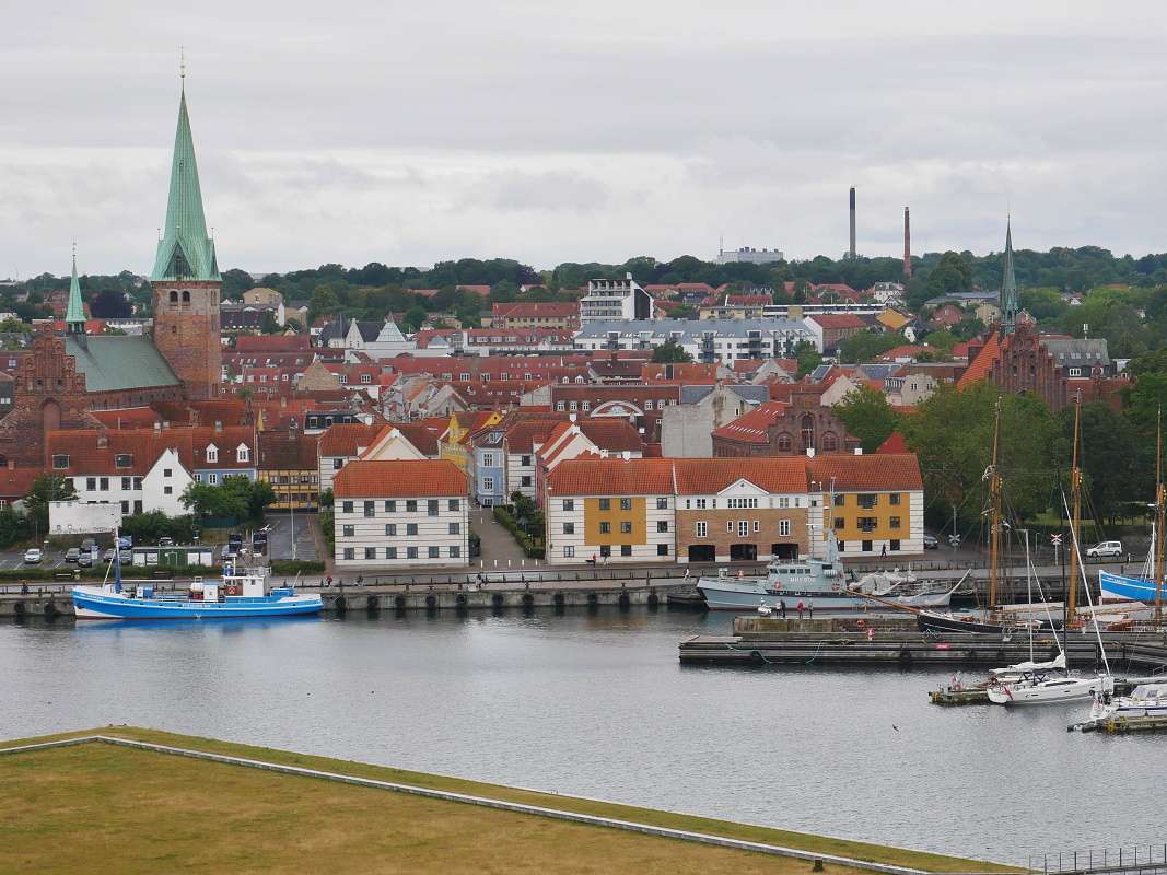Kronborg, vhad z delostreleckej vee - Han pred svetlomodrou loou