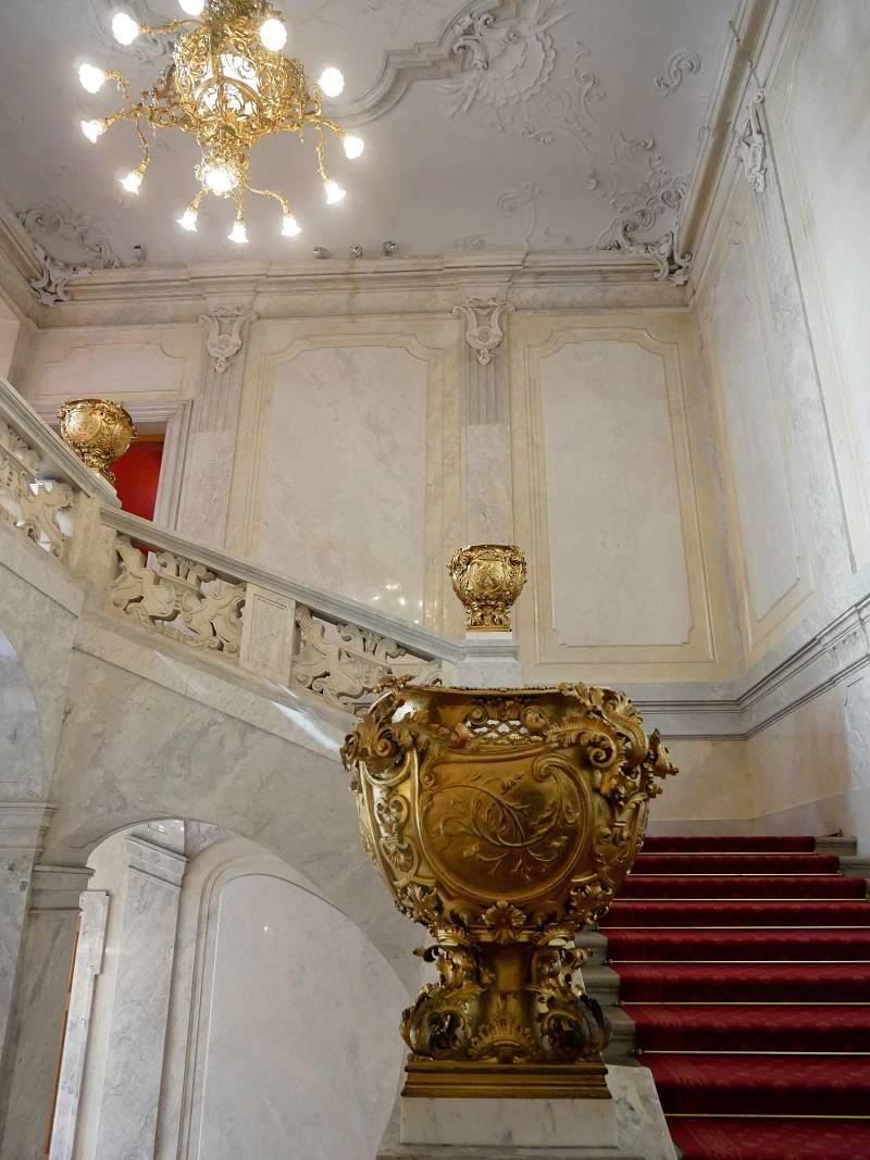 Hofburg, Cisrske schodisko vedce k Sissi Mzeu