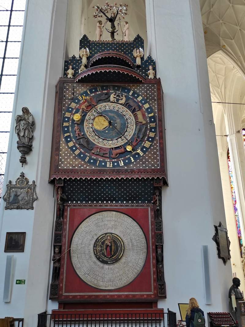 Marinska Bazilika - Hans Dringer: orloj ( r.14641470 hraje o 11:57, nestihli sme :( )