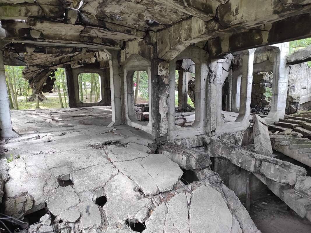 Westerplatte - ruiny kasrn