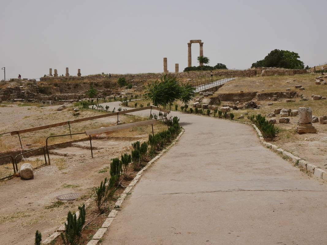 Kráčame k nedokončenému rímskemu Herkulovmu chrámu