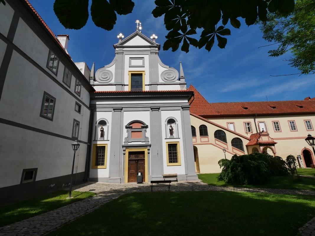 Areál kláštora