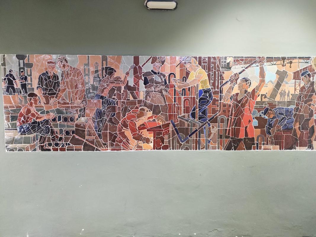 Kultúrne stredisko, mozaika Pracujúci hutníci