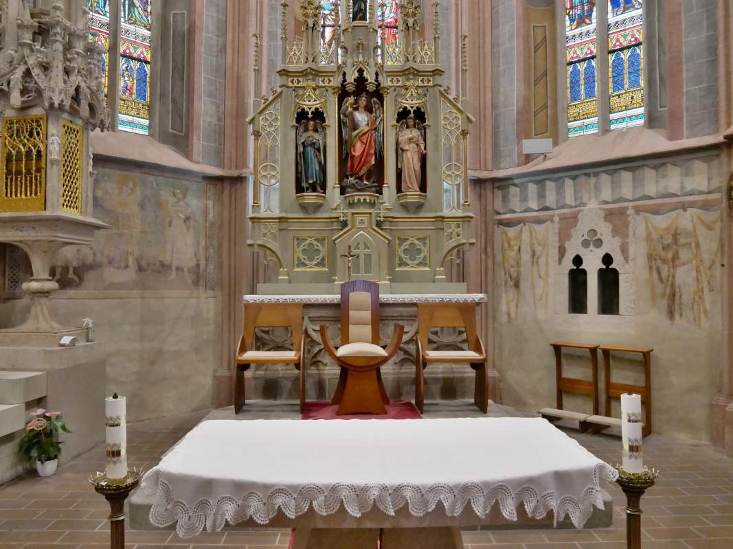 Hlavn oltr s Michalom Archanjelom