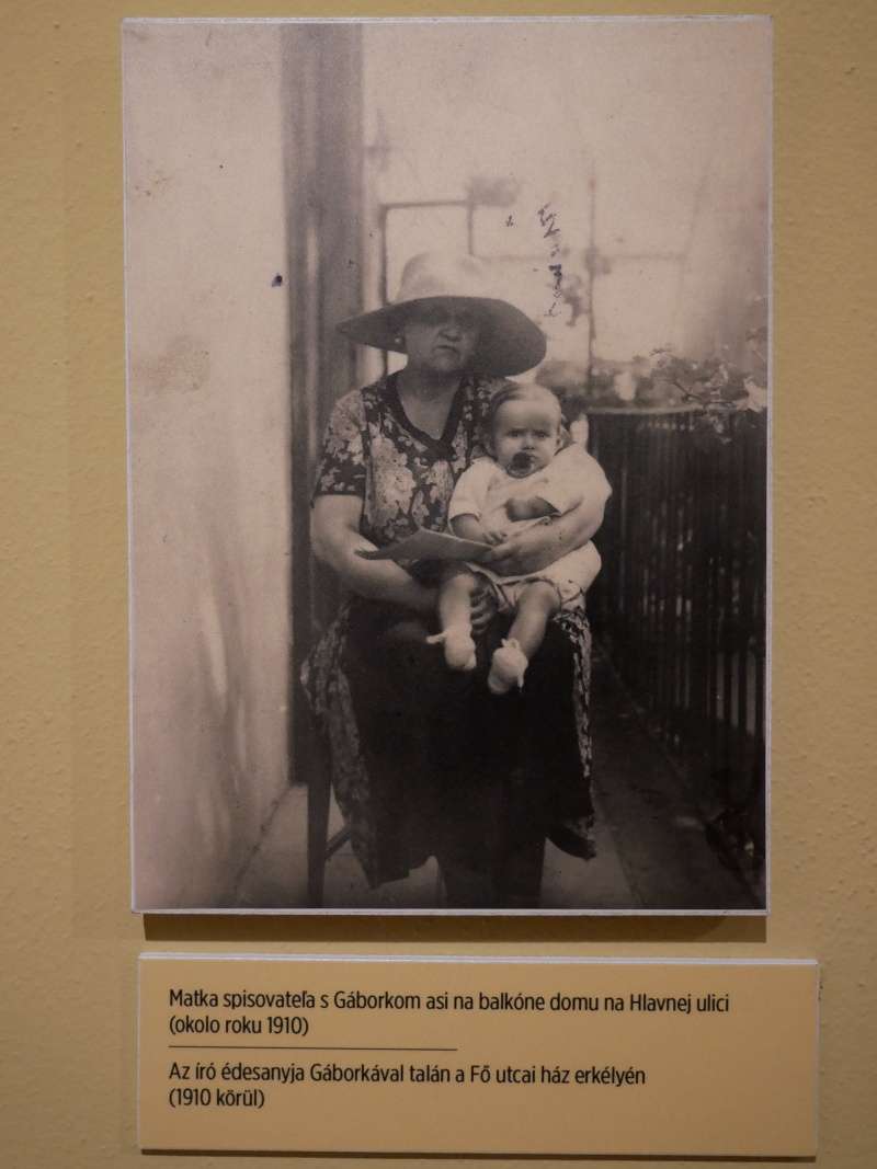 Tretia izba - mlados - mama s Gborom, 1910