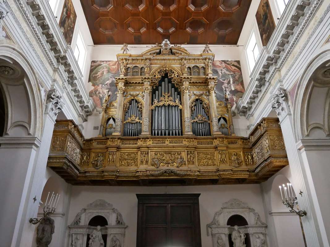 Kostol Sant'Anna dei Lombardi - organ