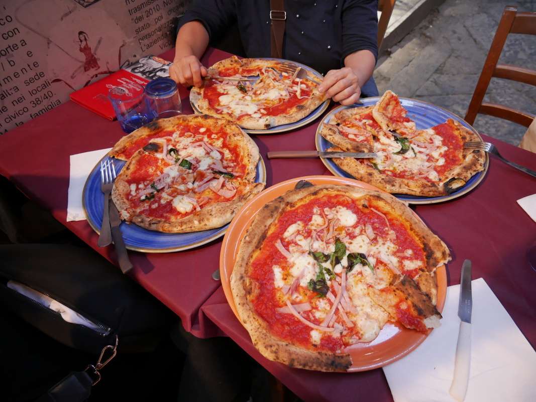 Povinn veera - neapolsk pizza, 11