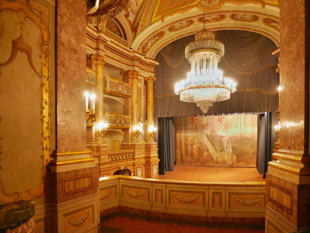 Krovsk divadlo