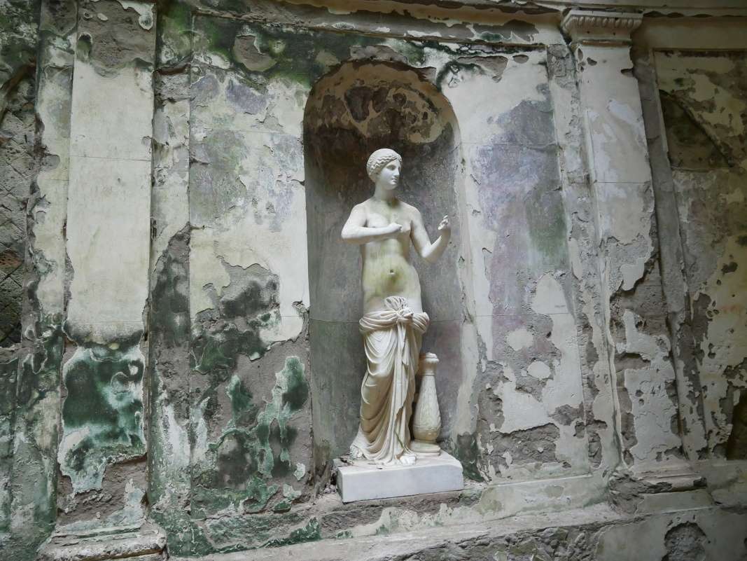 Cryptoporticus a sochy z kolekcie Farnese