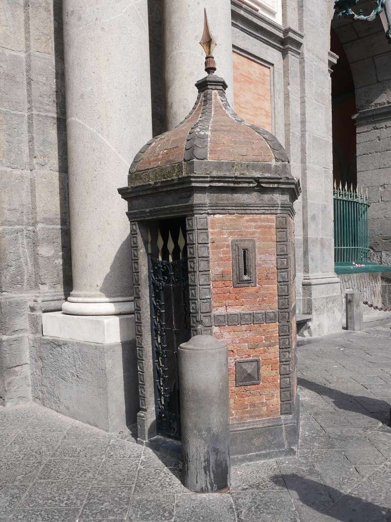 Krovsk palc v Neapole (Palazzo Reale di Napoli) - strna bdka