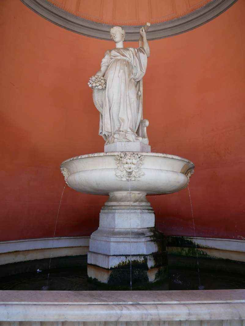 Krovsk palc v Neapole (Palazzo Reale di Napoli) - ndvorie