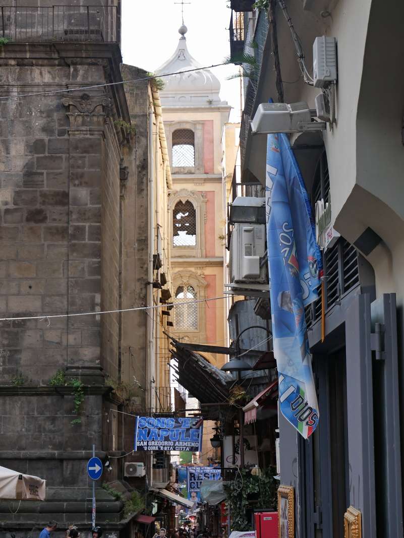Ulica Juraja Armnskeho (Via san Gregorio Armeno) - vianon ulika :)