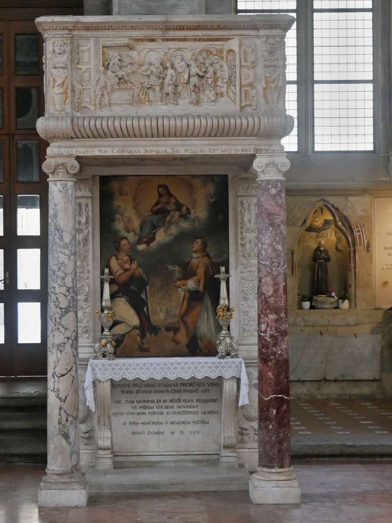 Kostol san Lorenzo Maggiore - oltr alebo kazatenica?
