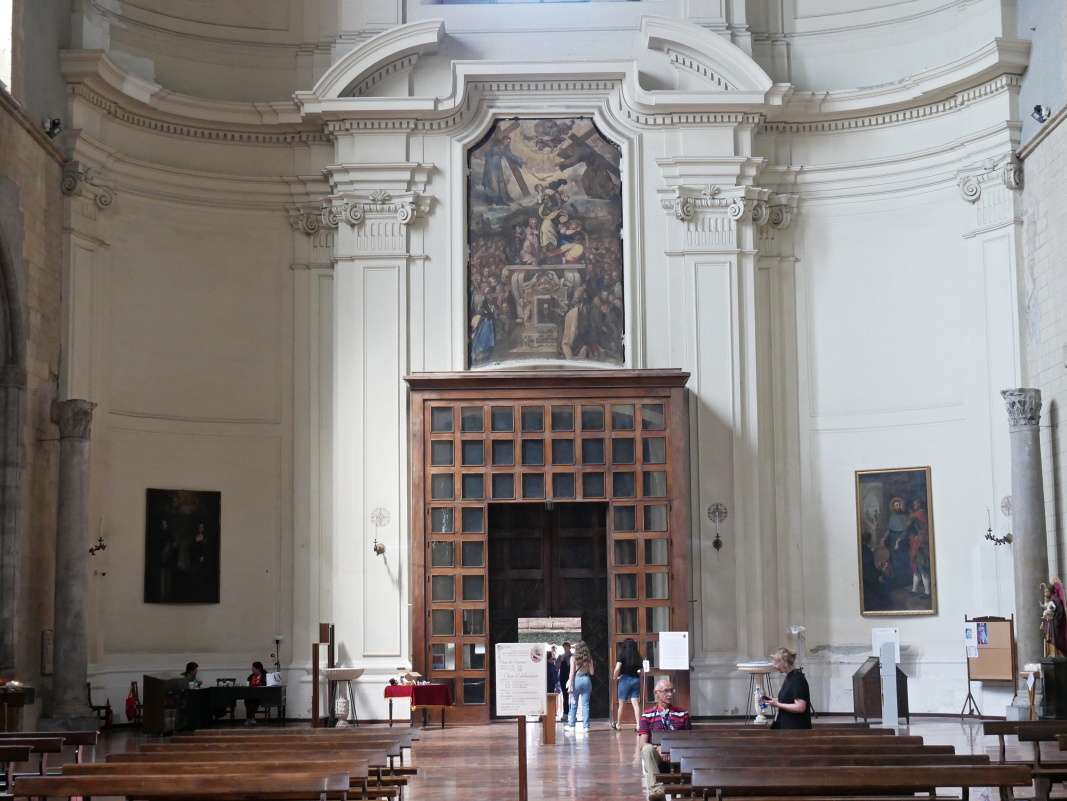 Kostol san Lorenzo Maggiore - vstup