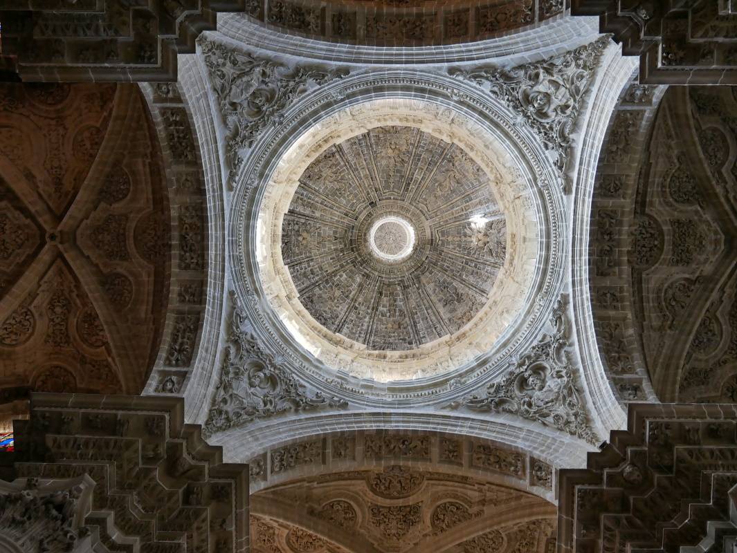 Katedrla v Jerezi - kupola nad hlavnm oltrom