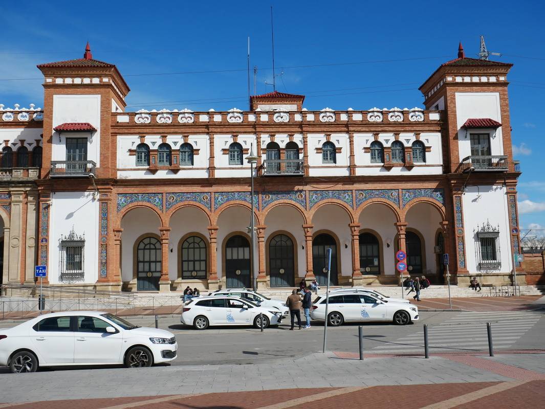 Jerez - ndhern vlakov stanica