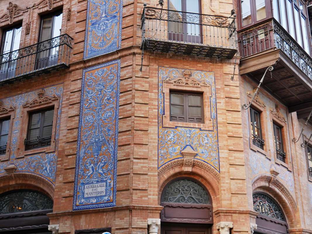 Ndhern budovy v Seville - rad mestskej sprvy