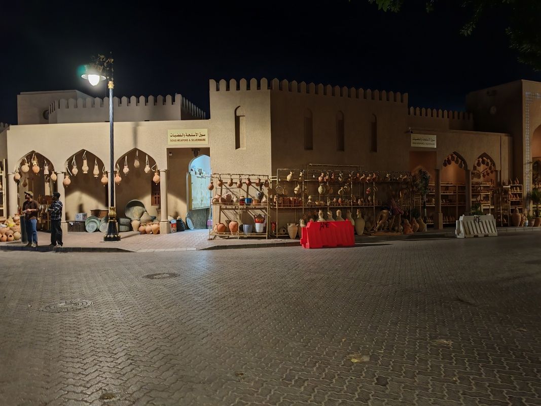 Historická Nizwa, klasický hlinený trh