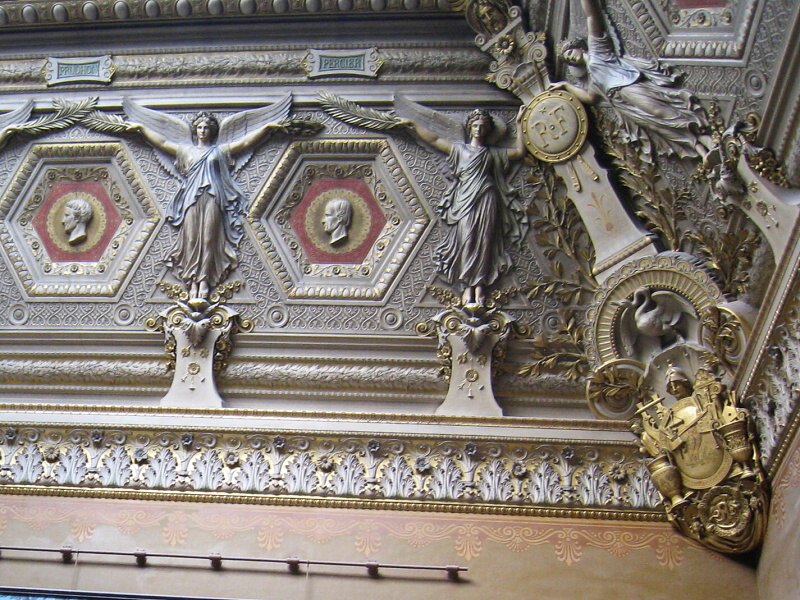 Louvre - intriér
