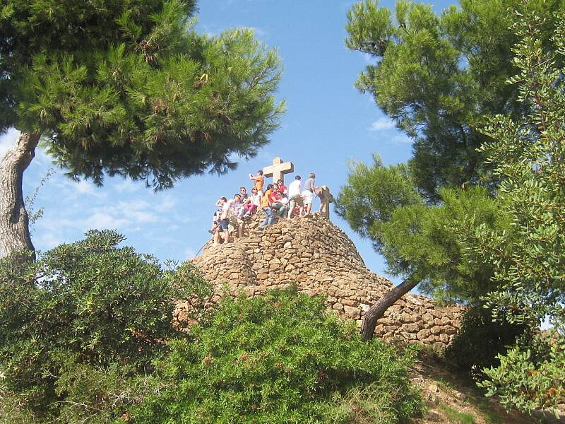 Pyramída s krížom