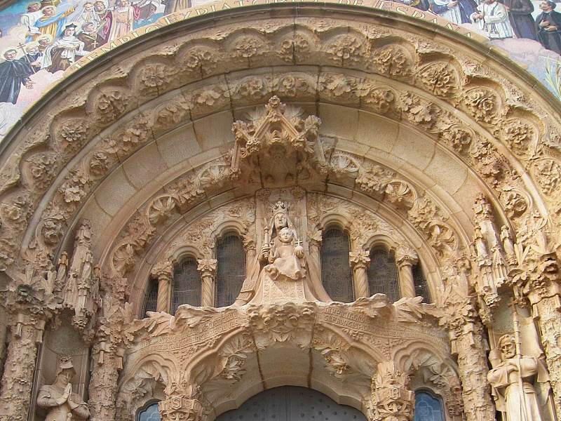 Tibidabo - detail vstupu do dolného chrámu