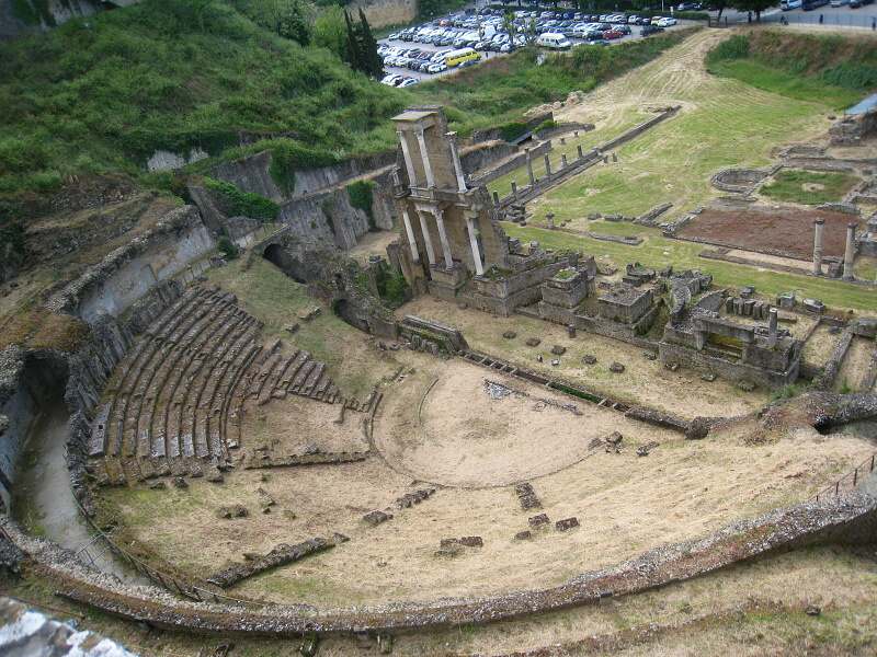 Volterra - románske divadlo a kúpele z 1. storočia pred Kristom