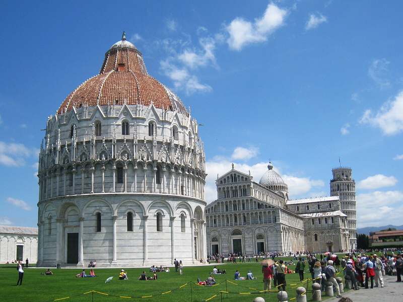Pisa - Námeste zázrakov (Piazza dei Miracoli) - prvý pohľad