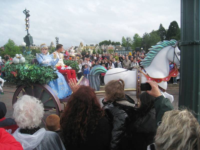 Disney Paráda - sprievod rozprávkových postavičiek