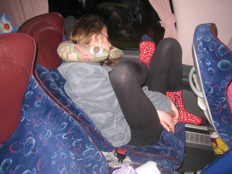 Ako sa spí v autobuse ...