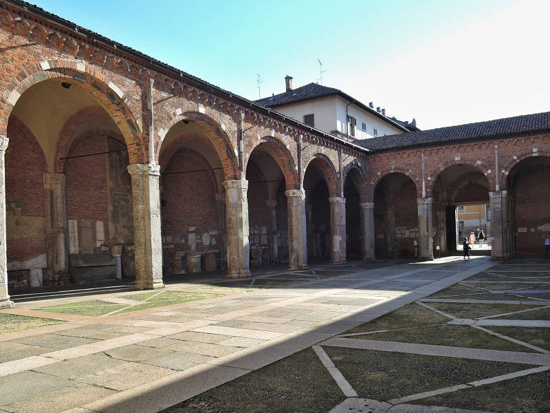 Bazilika sv. Ambróza (Basilica di Sant'Ambrogio)