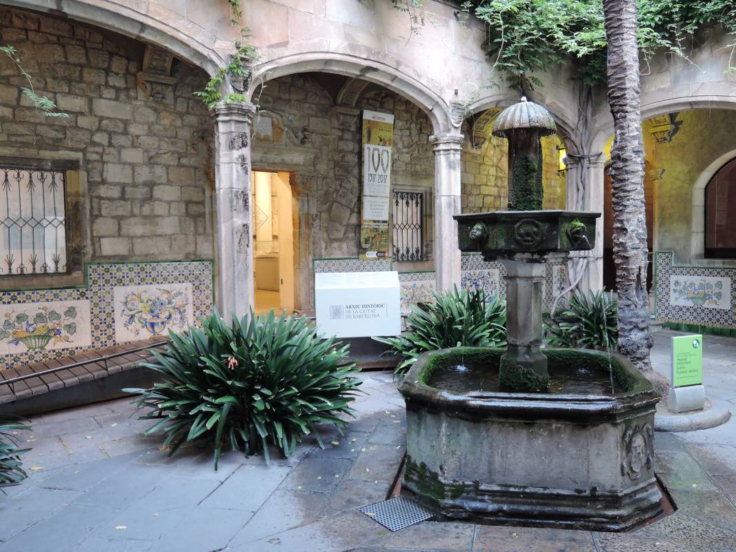 Barcelónska arcidiecéza - nádvorie