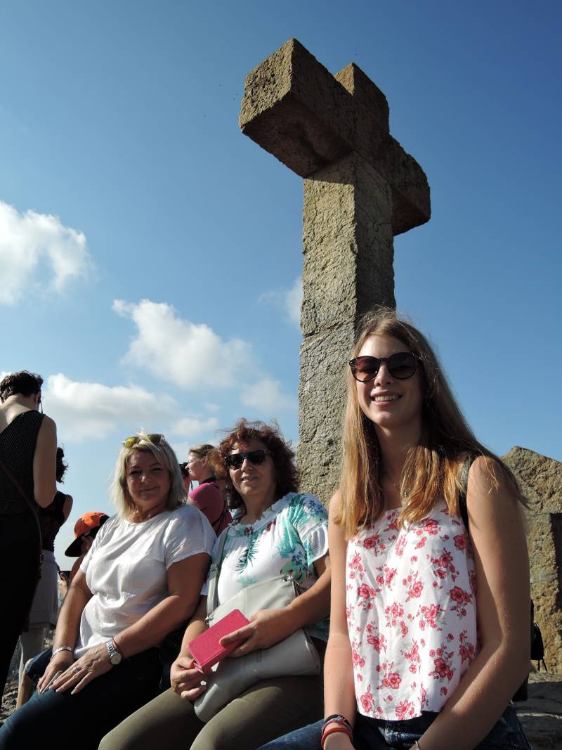 Park Güell - pyramída s krížmi