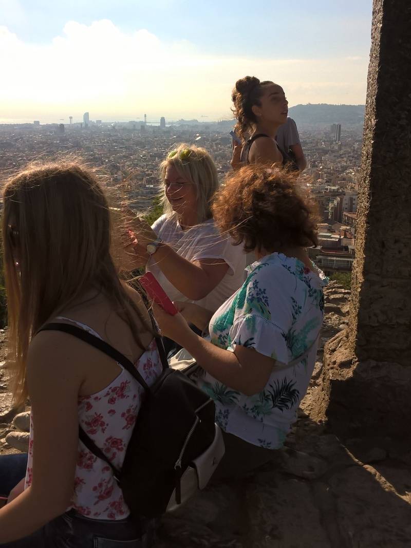 Park Güell - pyramída s krížmi