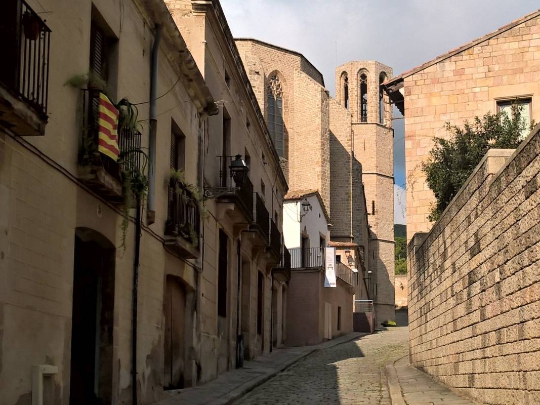 Kláštor Santa Maria de Pedralbes - ulička ku kláštoru