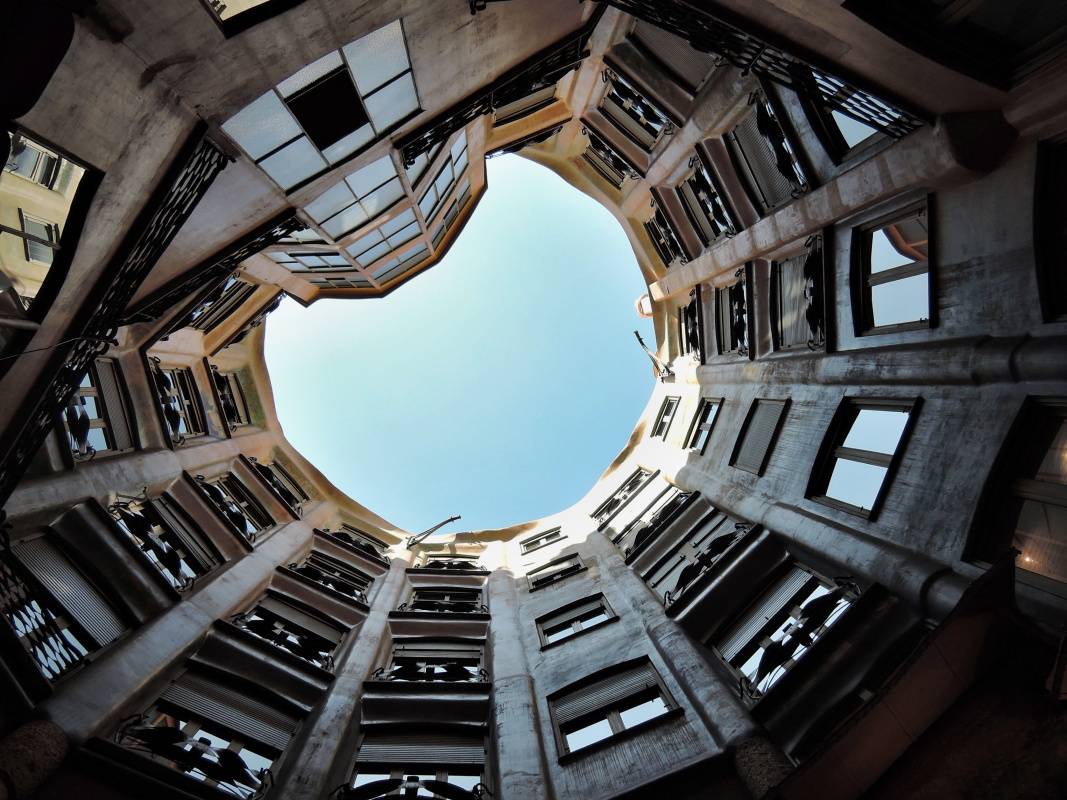 La Pedrera - átrium, svetlík