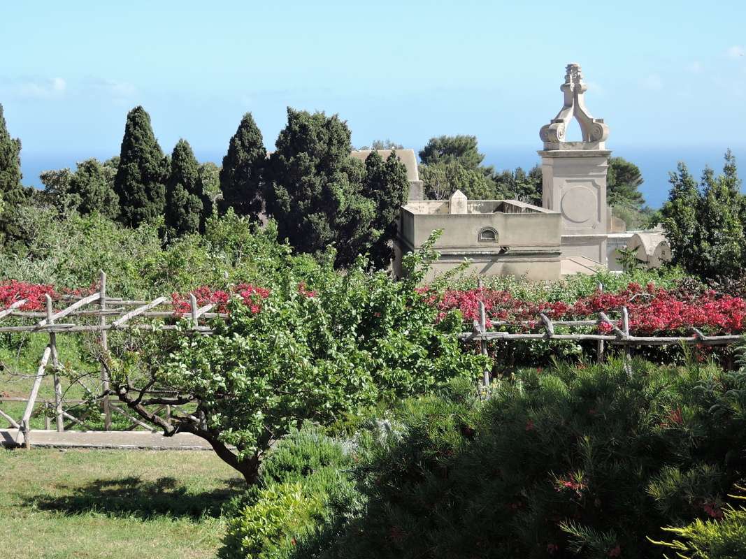 Capri - pohľad na kartuziánsky kláštor z Via Certosa