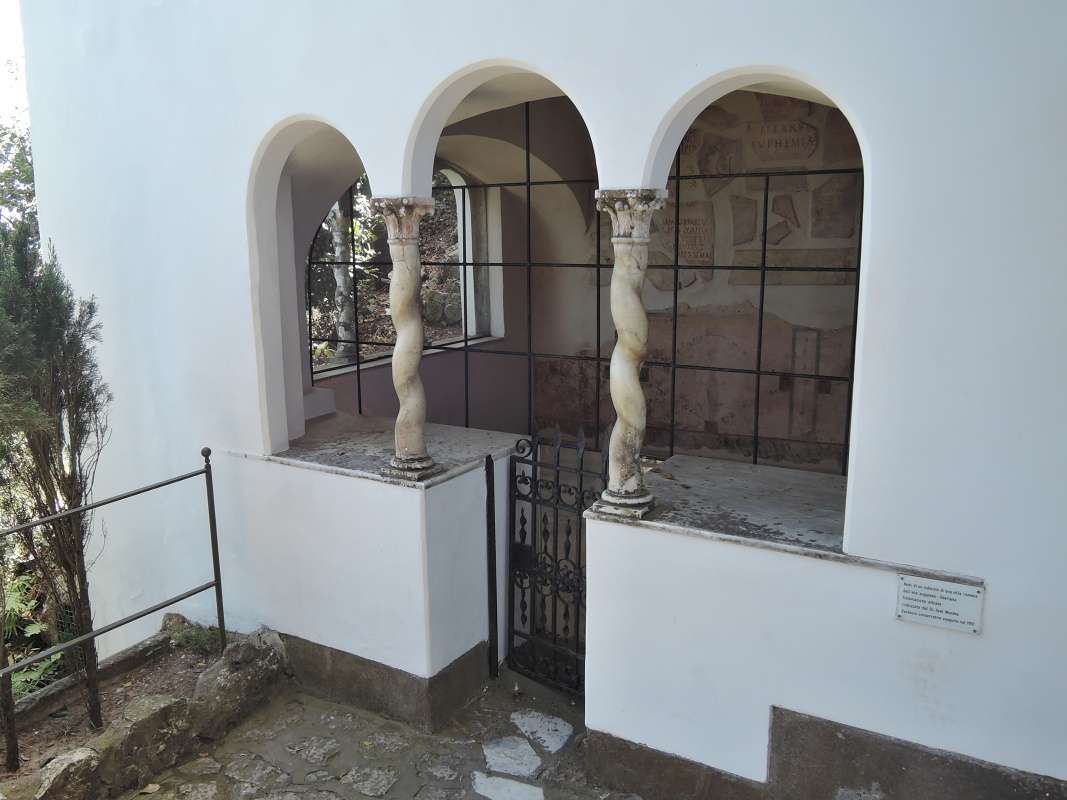 San Michele - domček s rímskymi vykopávkami z čias Tiberia či Augusta