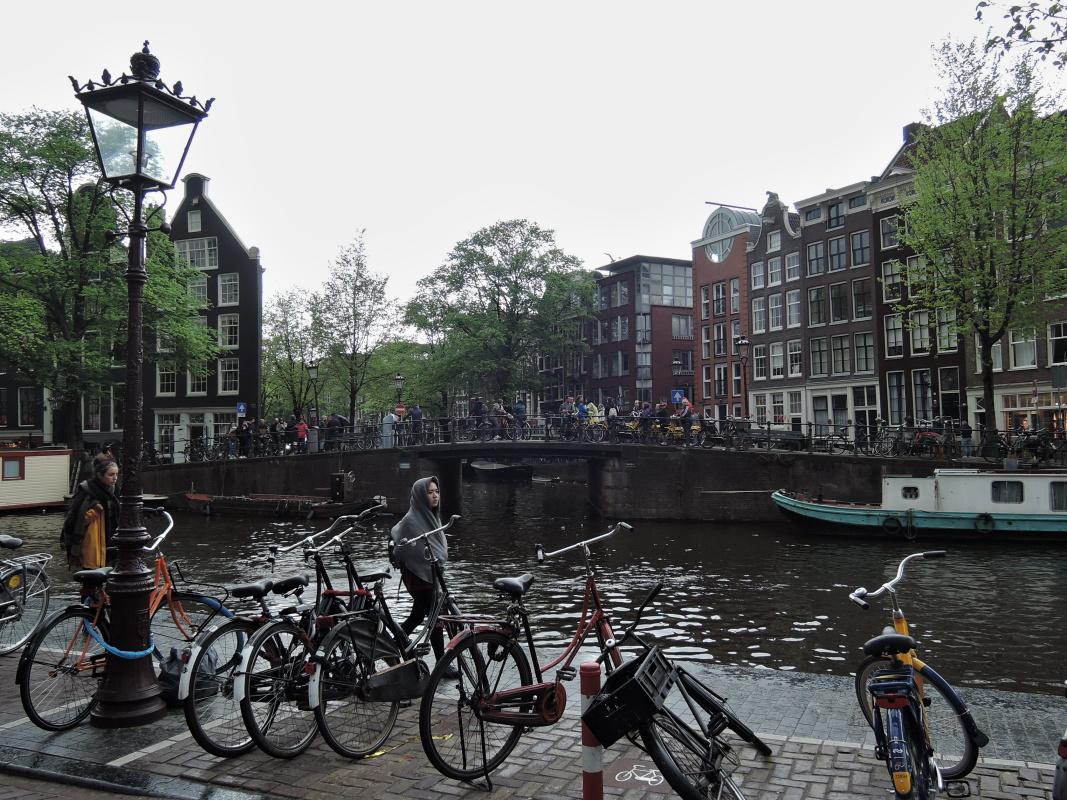 Gracht, bicykle a domčeky ...