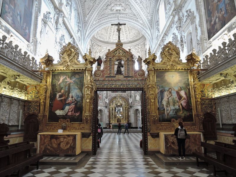 Kartuziánsky kláštor - kostol - brána chóru