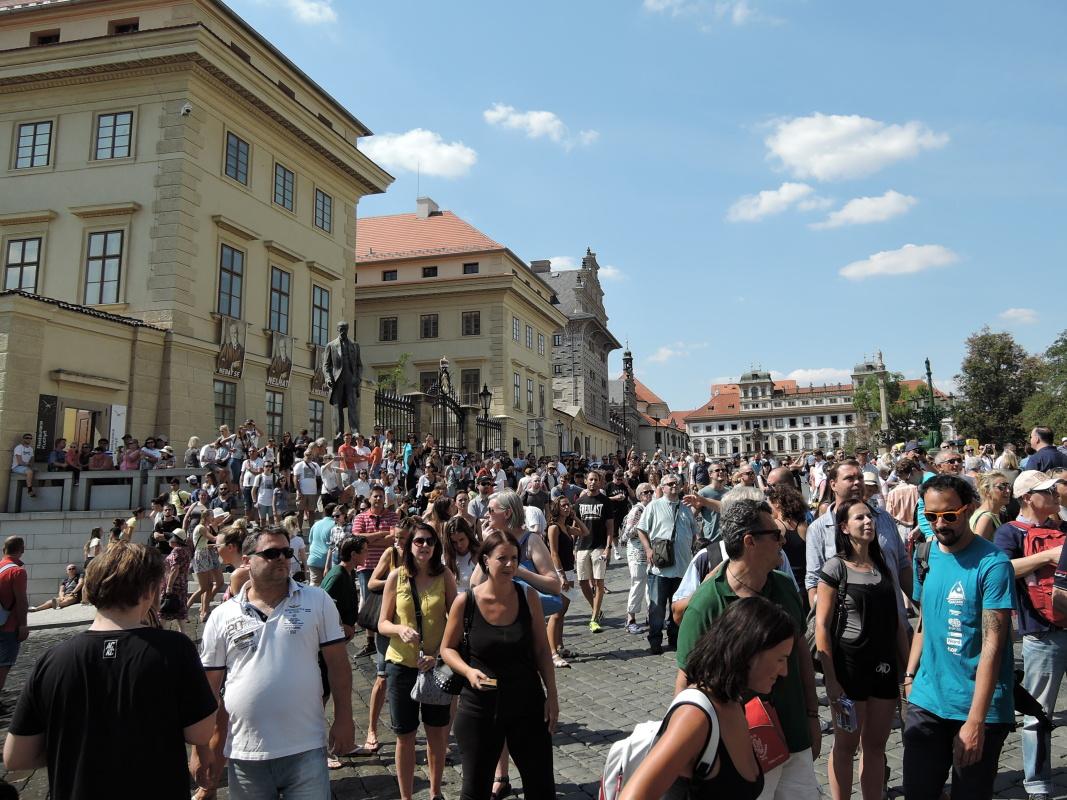 Hradčanské námestie so sochou Tomáša Garrigua Masaryka