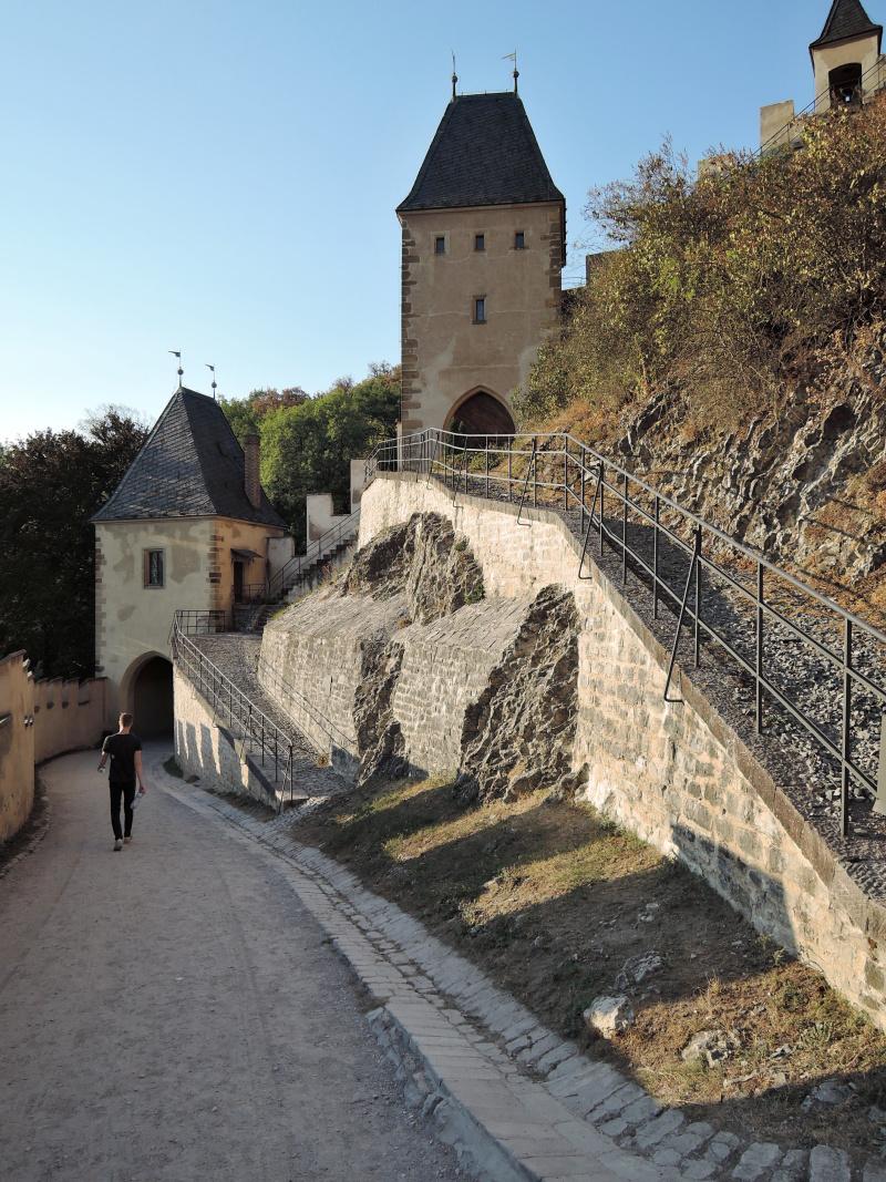 Dovidenia, Karlštejn